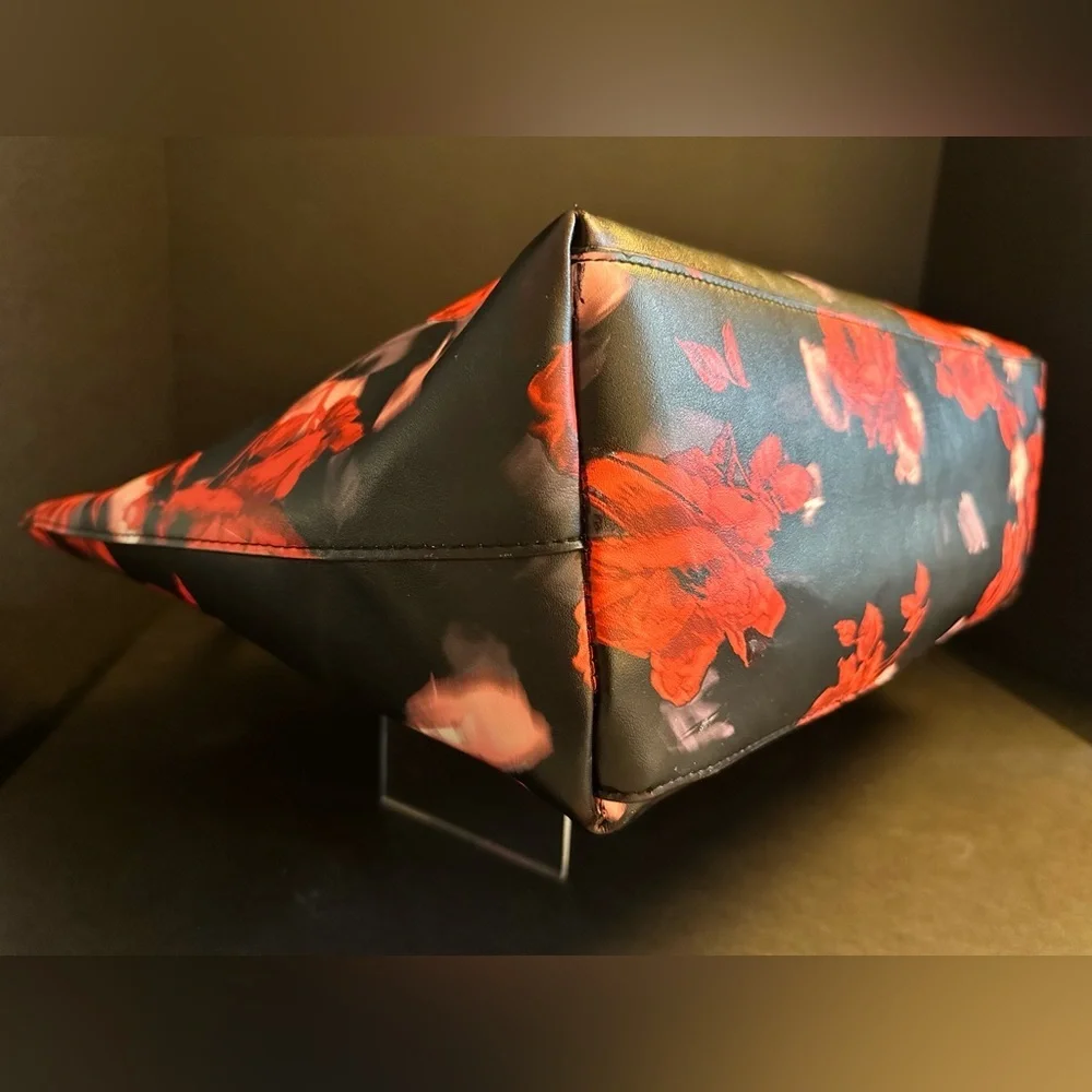 Victorias Secret Limited Edition 2019 Large Red Floral Tote